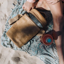 Load image into Gallery viewer, Wine Cooler Double Carry - Hazelnut Leather