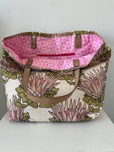 Load image into Gallery viewer, Material Tote Bag - Dots and Dashes Protea
